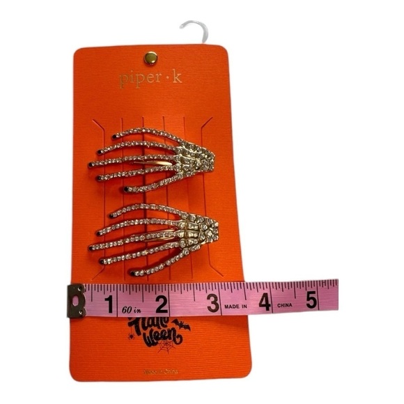 Rhinestone Skeleton Hand Hair Clips - NWT - Picture 4 of 4